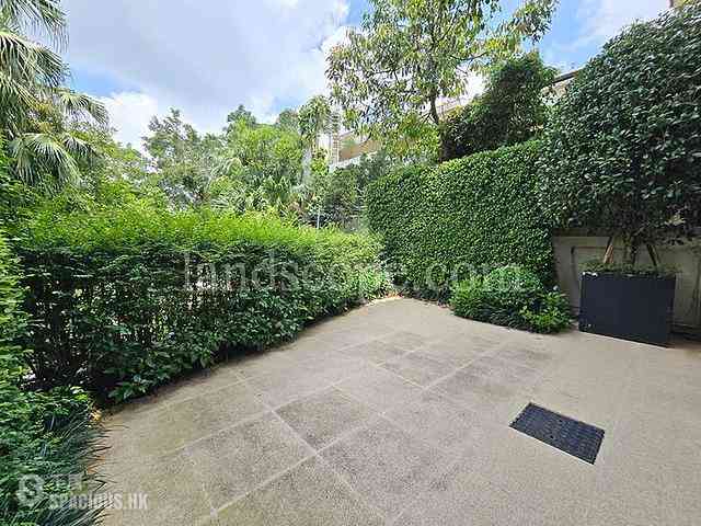 The Peak - Strawberry Hill 03