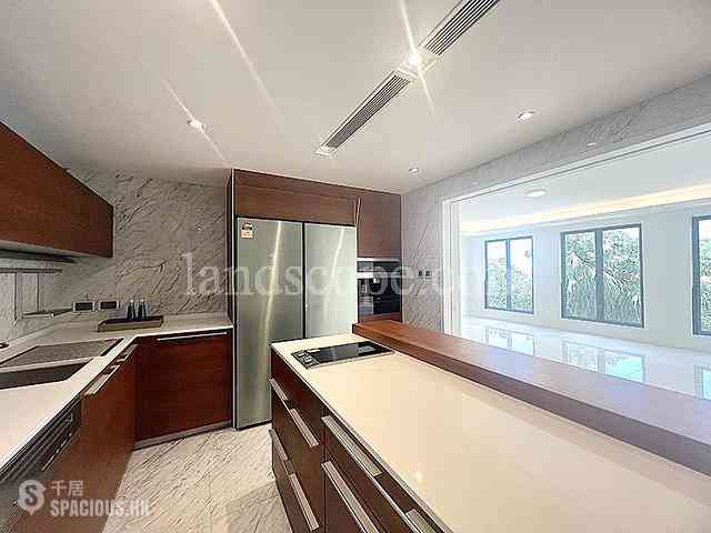 The Peak - Strawberry Hill 10