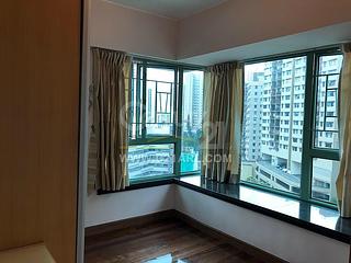 Wan Chai - Royal Court 05