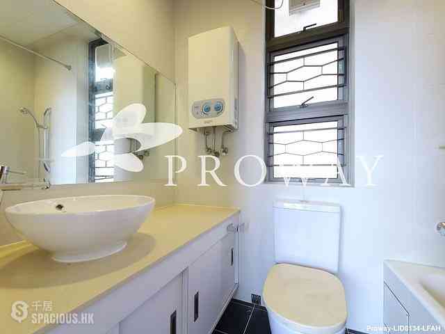 Stubbs Road - Taipan Court 09