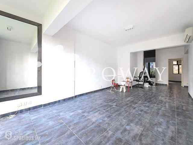 Mid Levels Central - Mackenny Court 03