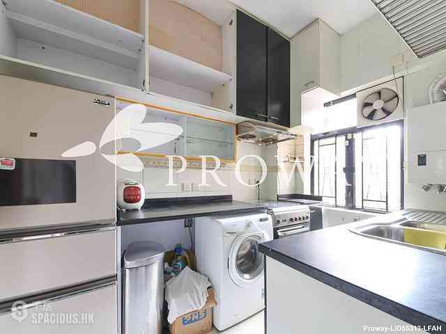 Mid Levels Central - Mackenny Court 08