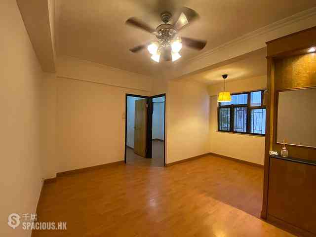 Wan Chai - Man Tung Building 06