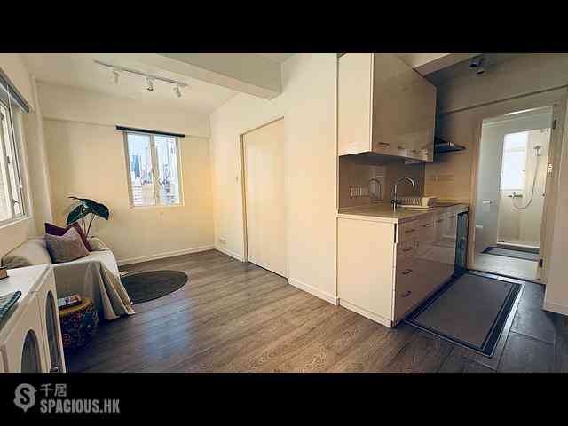 Wan Chai - Kin On House 02