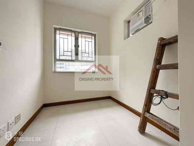 Sai Ying Pun - Tung Ming Court 05