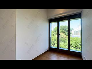 Mid Levels West - University Heights Tower 2 04