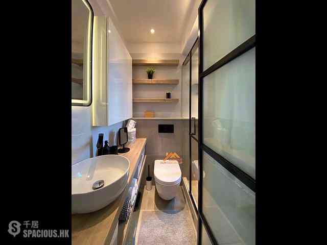 Mid Levels Central - Jadestone Court 05