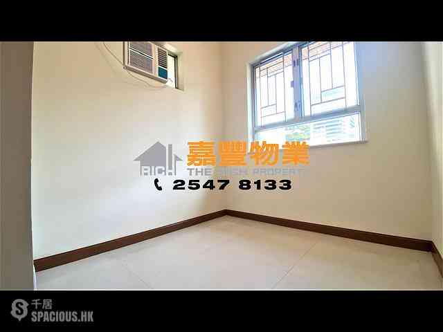 Sai Ying Pun - Tung Ming Court 03