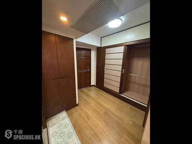 Tsim Sha Tsui - Ocean View Court 12