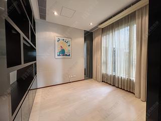 Chung Hom Kok - Scape 06