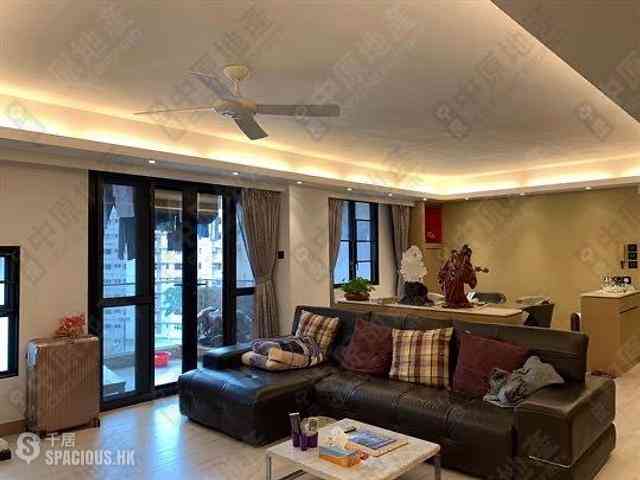 Pok Fu Lam - Baguio Villa Block 34 07