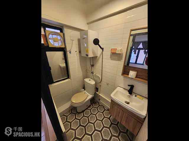 Sheung Wan - 84-86, Ko Shing Street 03