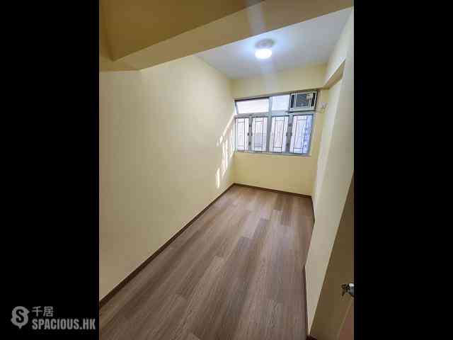 Sai Ying Pun - 30, Eastern Street 12