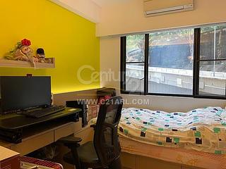 Pok Fu Lam - Baguio Villa Block 34 08