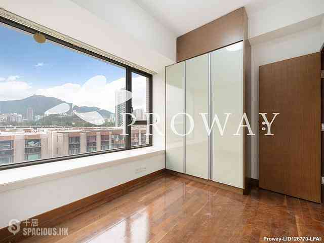 Kowloon Tong - The Ultimate 08