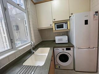 Quarry Bay - The Orchards Block 1 05