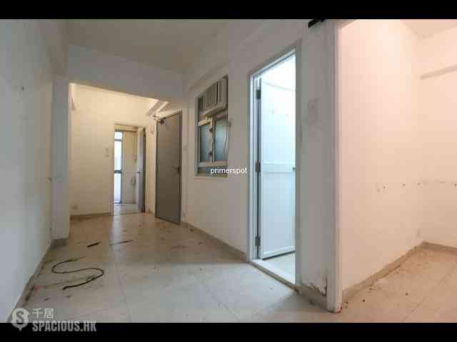 Central - 16-18, Kau U Fong 02