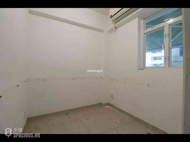 Central - 16-18, Kau U Fong 03