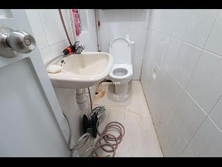 Central - 16-18, Kau U Fong 04