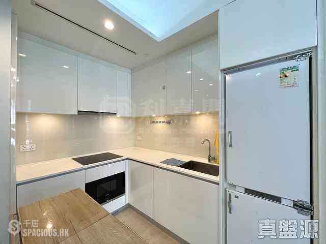 Tseung Kwan O - Savannah Block 3B 03