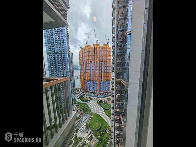 Lohas Park - Lohas Park Phase 11C Villa Garda II Tower 2A 01