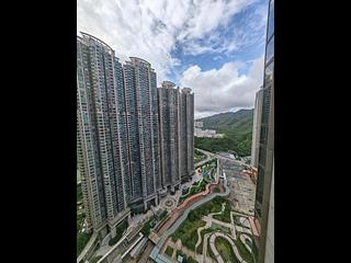 Lohas Park - Lohas Park Phase 11C Villa Garda II Tower 2A 02