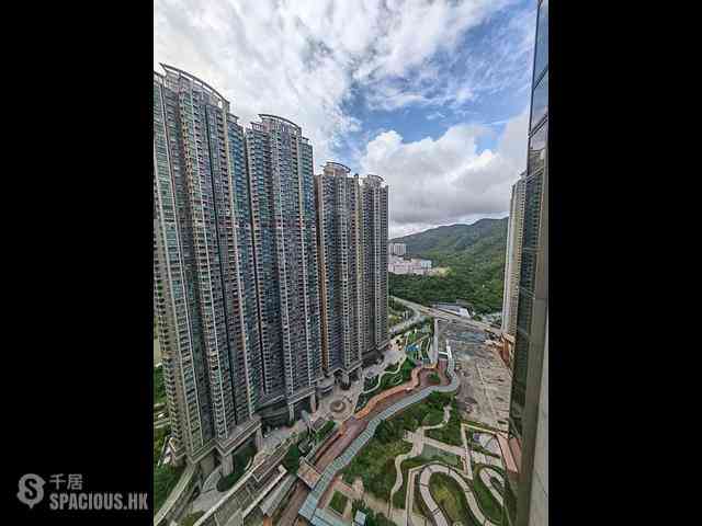 Lohas Park - Lohas Park Phase 11C Villa Garda II Tower 2A 02
