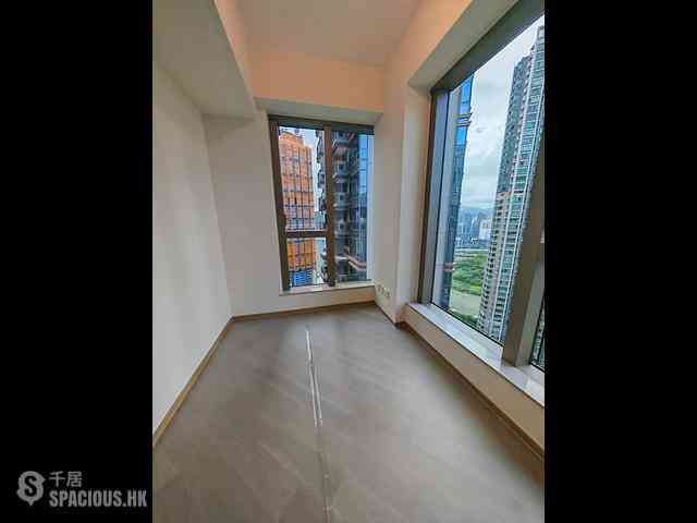 Lohas Park - Lohas Park Phase 11C Villa Garda II Tower 2A 03