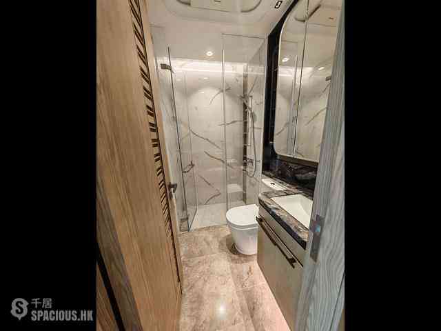 Lohas Park - Lohas Park Phase 11C Villa Garda II Tower 2A 04