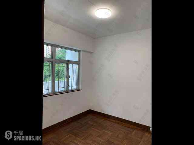 Mid Levels West - Hing Wah Mansion Block B 03