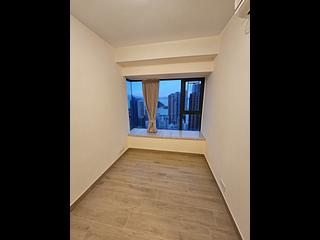 Kennedy Town - University Heights Block 1 05