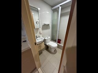 Sheung Wan - 70, Des Voeux Road West 04
