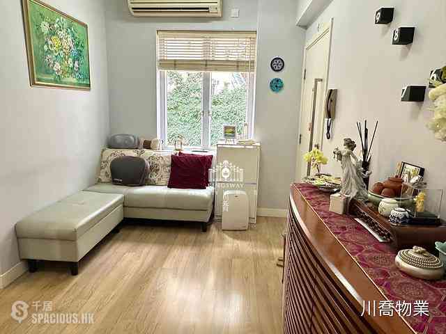 Mid Levels Central - Rich Court 01
