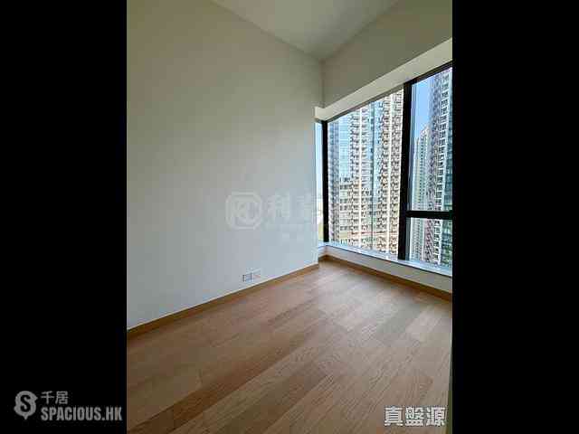 Lohas Park - Lohas Park Phase 12A Seasons Place Tower 3A 02