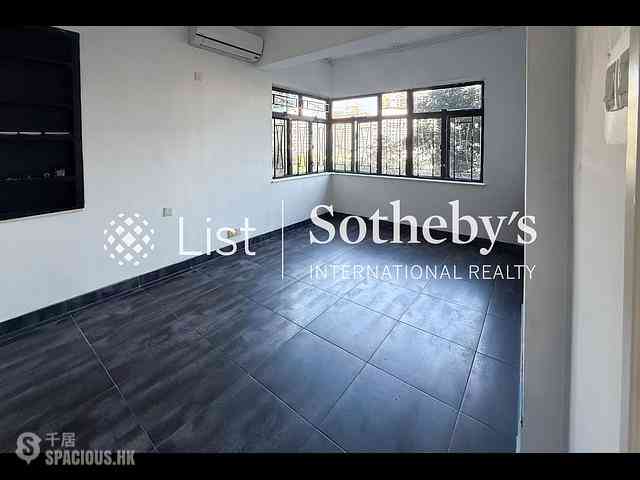 Mid Levels Central - Mackenny Court 04
