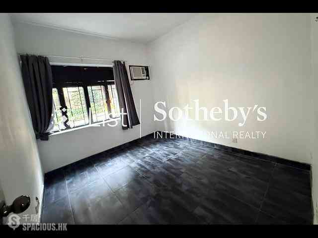 Mid Levels Central - Mackenny Court 07
