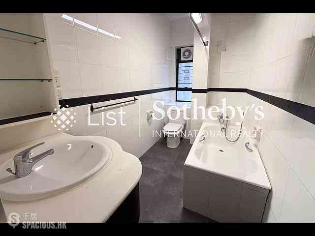 Mid Levels Central - Mackenny Court 10