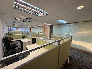 Wan Chai - Convention Plaza Office Tower 08
