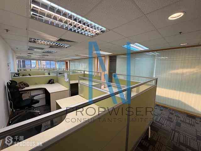 Wan Chai - Convention Plaza Office Tower 08