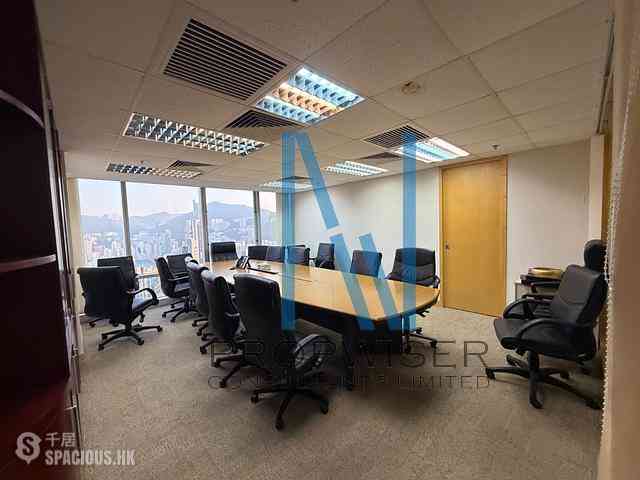 Wan Chai - Convention Plaza Office Tower 04