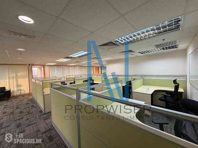 Wan Chai - Convention Plaza Office Tower 07
