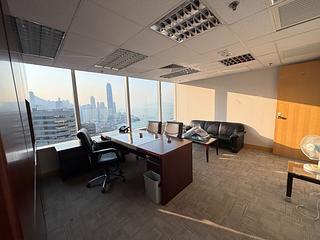 Wan Chai - Convention Plaza Office Tower 02