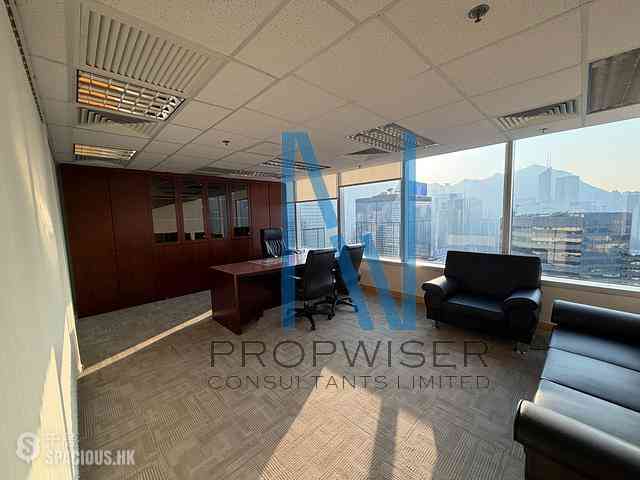 Wan Chai - Convention Plaza Office Tower 03
