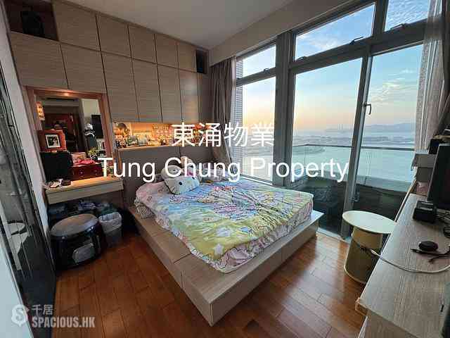 Tung Chung - Coastal Skyline Phase 1 Block 3 08
