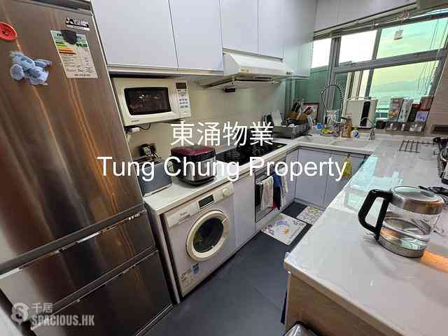 Tung Chung - Coastal Skyline Phase 1 Block 3 10