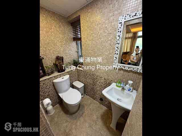 Tung Chung - Coastal Skyline Phase 1 Block 3 11