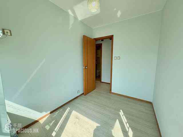 Tung Chung - Seaview Crescent Block 1 05