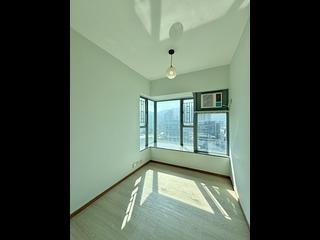 Tung Chung - Seaview Crescent Block 1 06