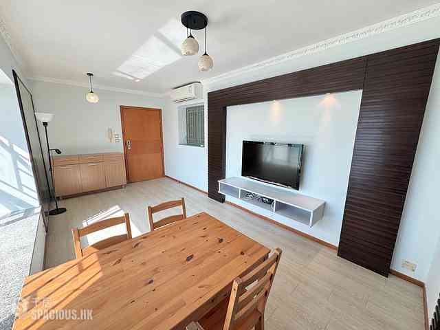 Tung Chung - Seaview Crescent Block 1 01