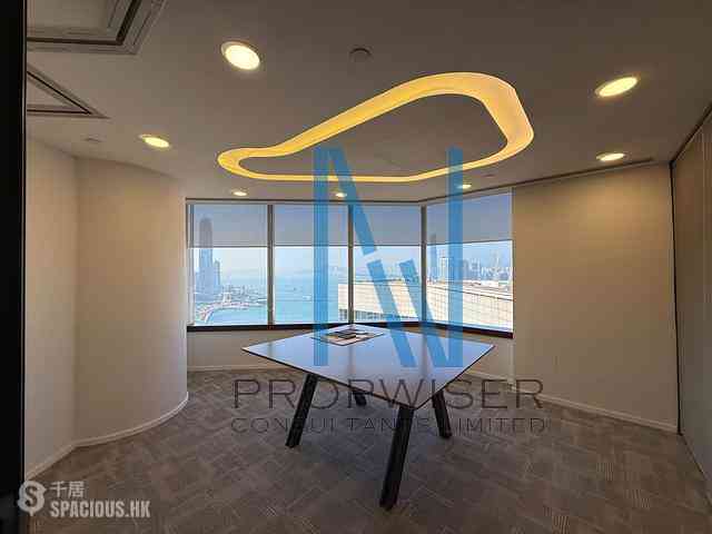 Wan Chai - Convention Plaza Office Tower 02